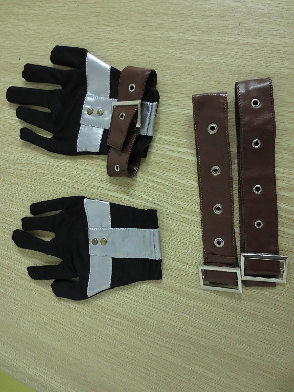 squall-leonhart-gloves