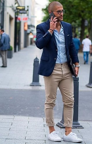 sky-blue-shirt-under-a-blazer