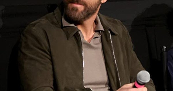 https://www.filmsjackets.com/image/cache/catalog/The%20Adam%20Project%202022%20Adam%20Green%20Jacket/Latest-Film-Adam-The-Adam-Project-Ryan-Reynolds-Green-Cotton-Jacket-600x315w.jpg