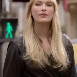 Emily in Paris S2 Camille Razat Black Coat