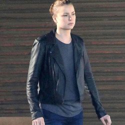 Revenge Emily Vancamp Leather Jacket