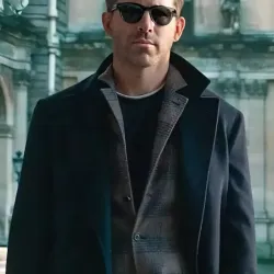 Ryan Reynolds Red Notice Black Coat