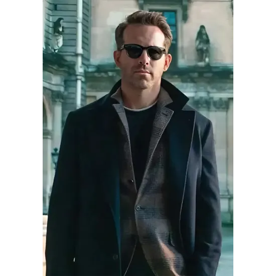 Ryan Reynolds Red Notice Black Coat